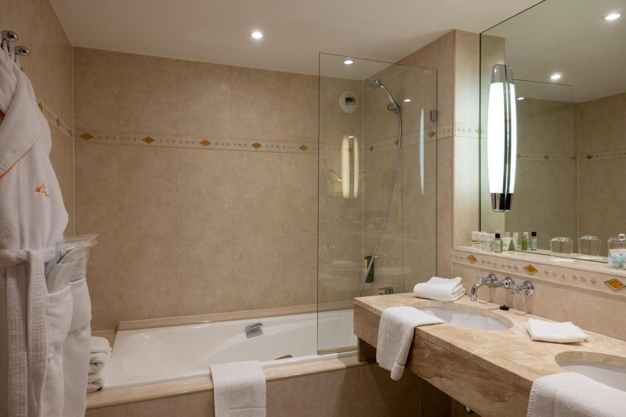 Hotel A La Ferme Osthouse Bagian luar foto